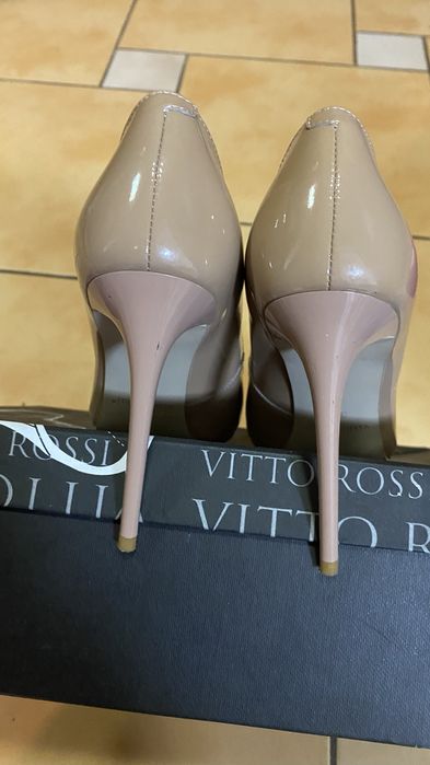 Туфли на шпильке