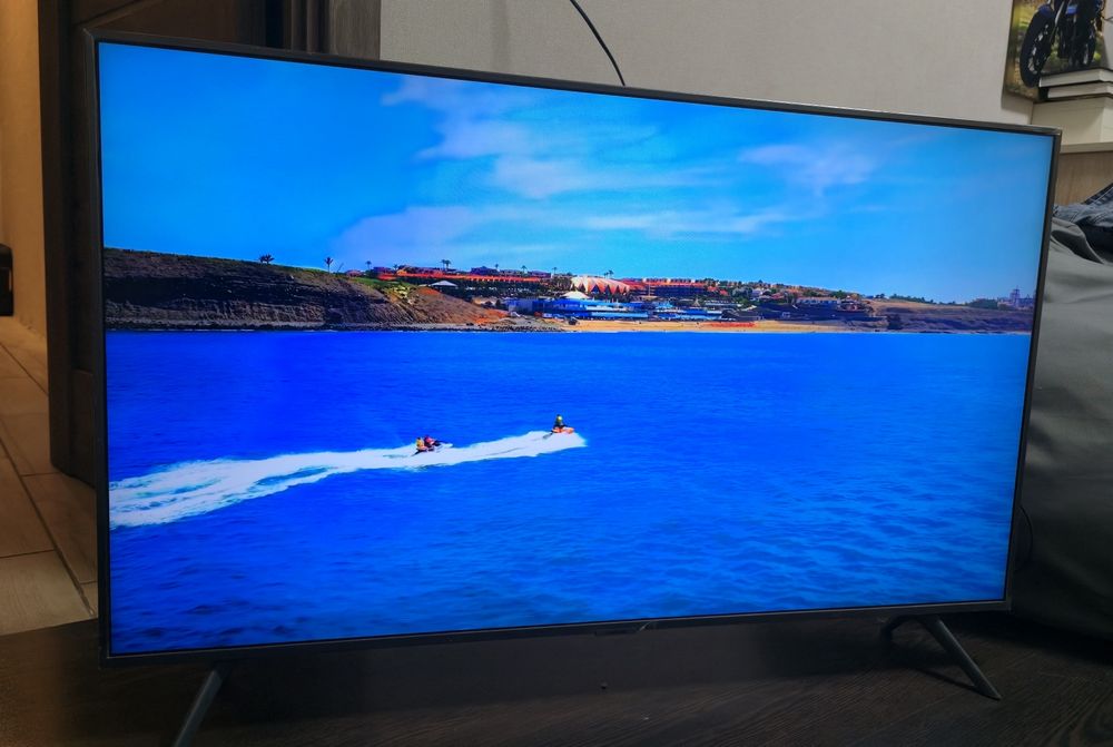Телевізор SAMSUNG 43"
