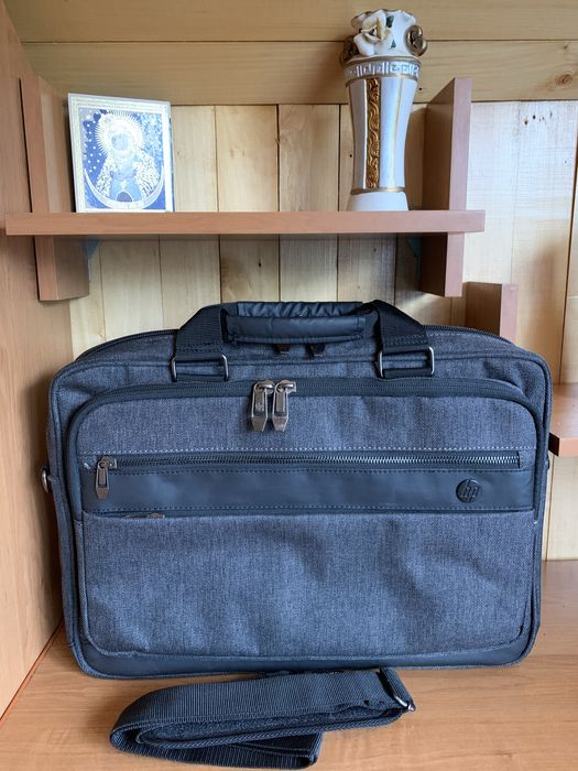 Сумка сіра фірми”hp” для ноутбука 15.6 дюймів нова роз. 40*30*5 см