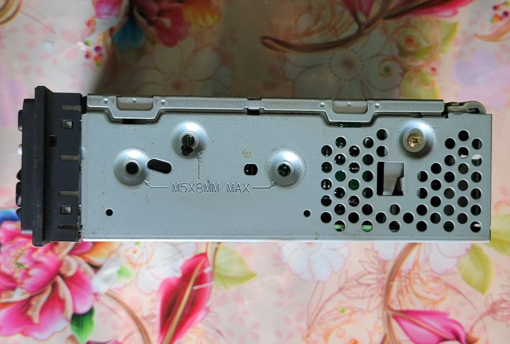 Продам магнітолу