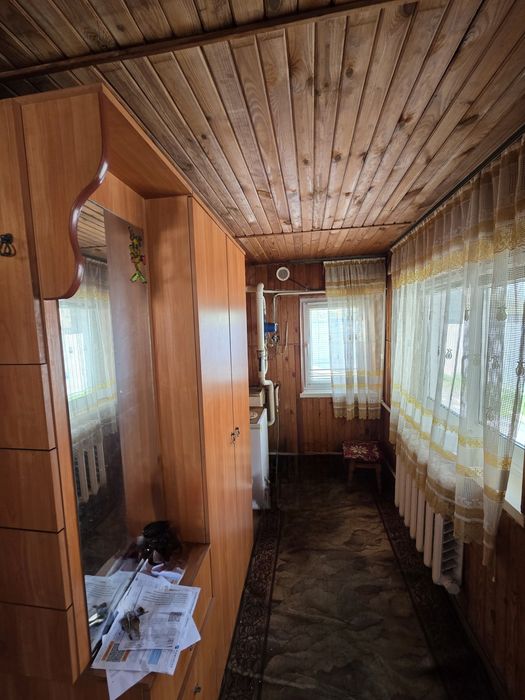 Продаж будинку неподалік від Літака