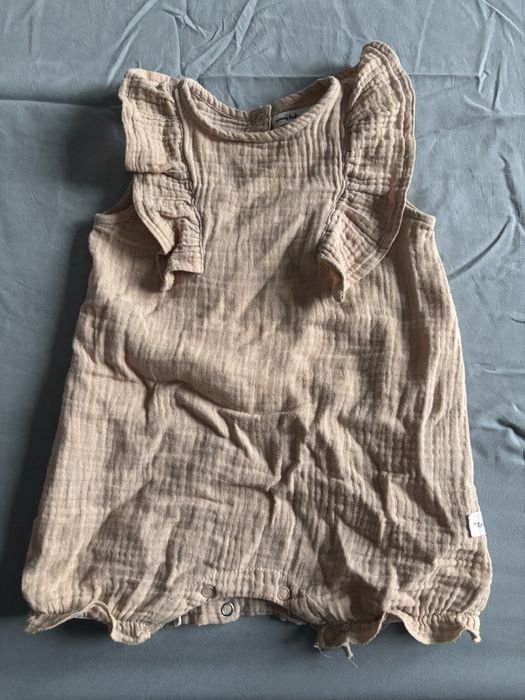 Zestaw ubranek 6–9 mies. (rozmiar 74)