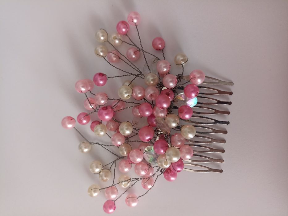 Гребень з прикрасою