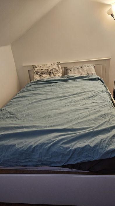 Cama 160x200 mais colchão 140x190. Armário 3 portas