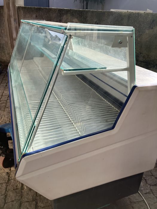 Vitrine refrigerada - Excelente