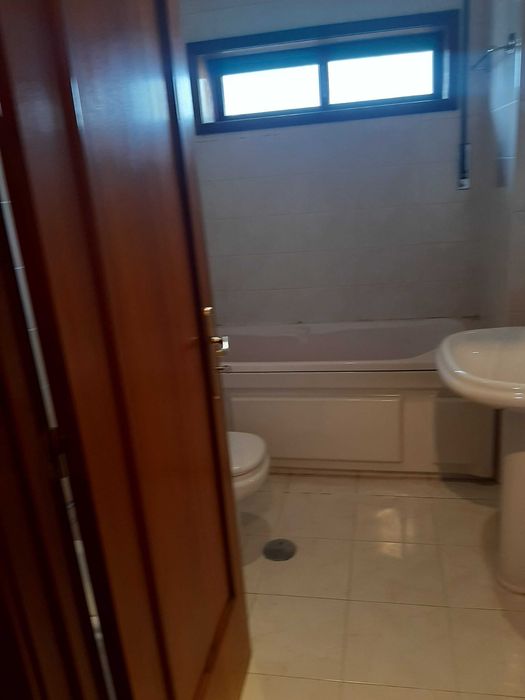 [Arrenda-se] Apartamento T2 na cidade de Paredes