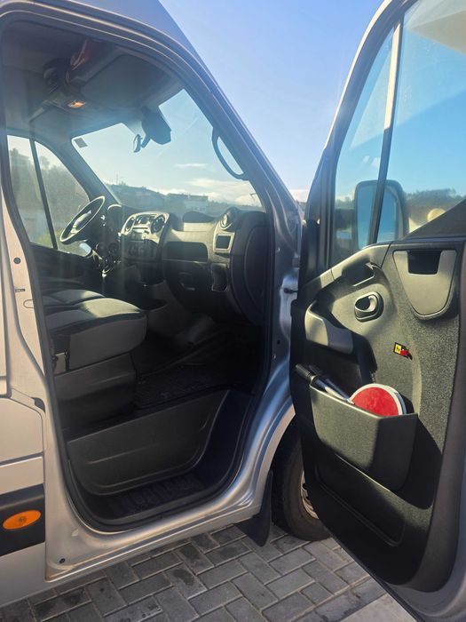 empresa de transportes pesados e ligeiros e turismo