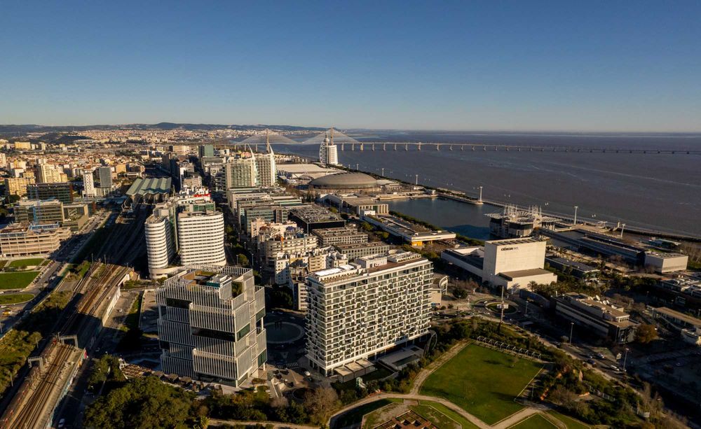 Imagens aéreas vídeo + foto