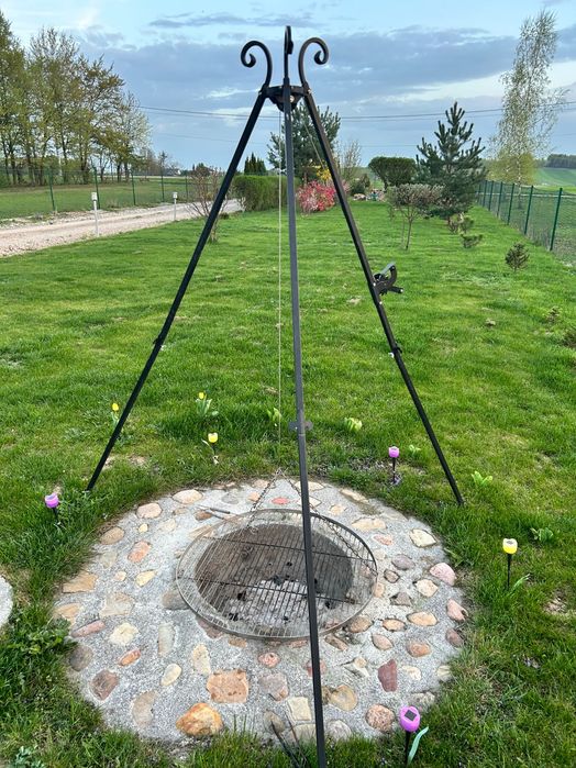 Trójnóg GRILL OGRODOWY