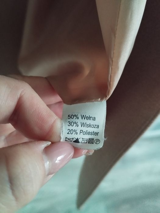 Elegancki Płaszcz dwurzędowy karmel.