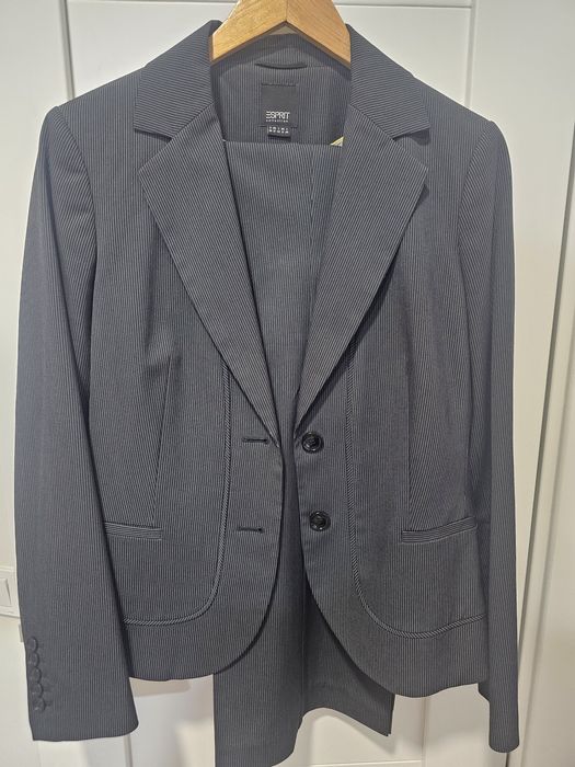 Продам костюм Esprit