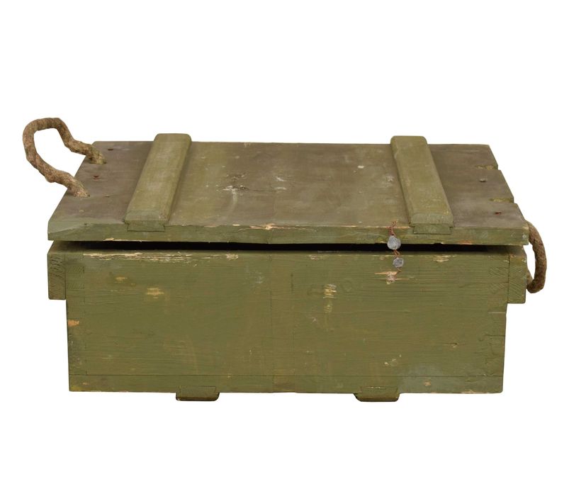 Wojskowa skrzynia, Skrzynka Po Zapalnikach Ze Sznurami Sznurkami