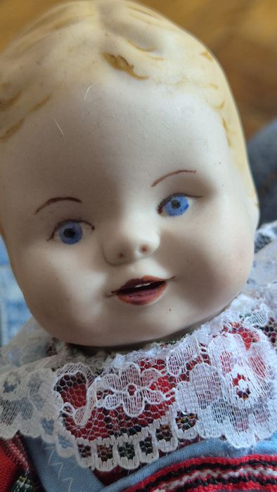 Porcelanowa lalka vintage