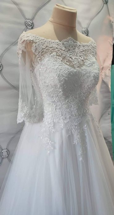 Весільна сукня,.