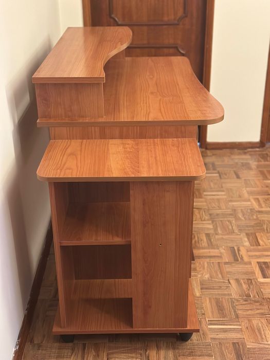 Secretária para computador