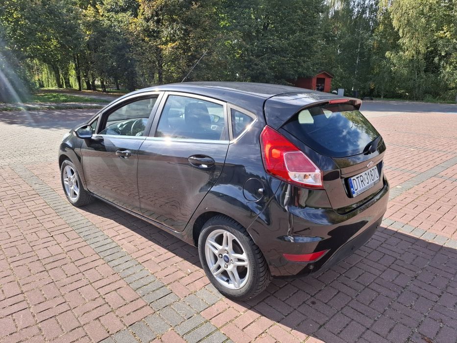 Fiesta Automat Lift 1.6 benz 127 tys km Titanium czujniki park Zarejestrowana
