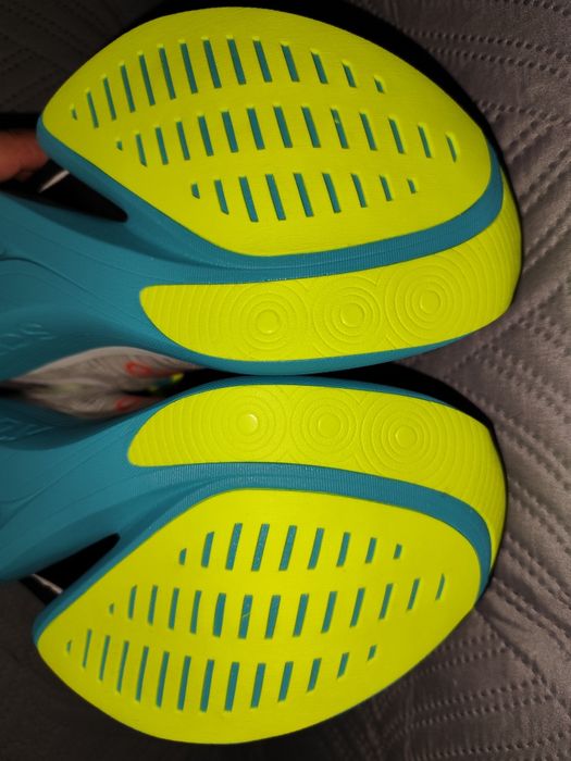 Tênis corrida Saucony Endorphin Elite 2 NOVOS