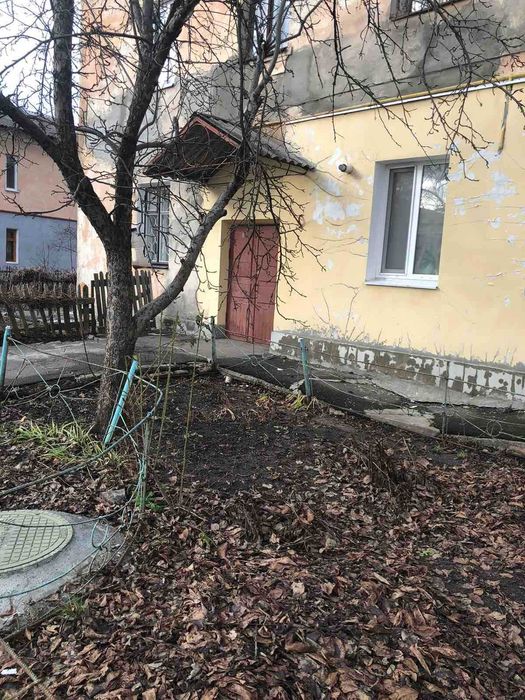 Срочно. Продам 2 комн. квартиру в п. Эсхар за 6500 у.е.