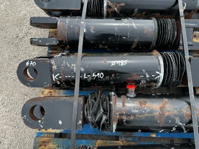 siłownik hydrauliczny do kruszarki pegson