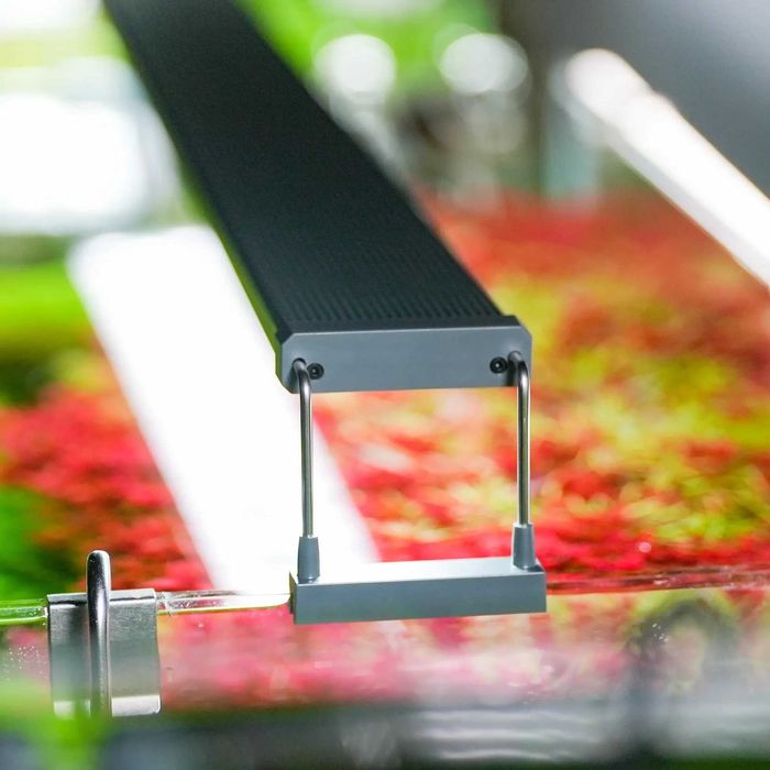 Iluminação LED p/aquário CHIHIROS Serie B