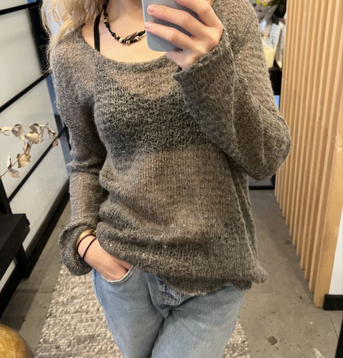 Brązowy błyszczący sweter mgiełka, prześwitujący