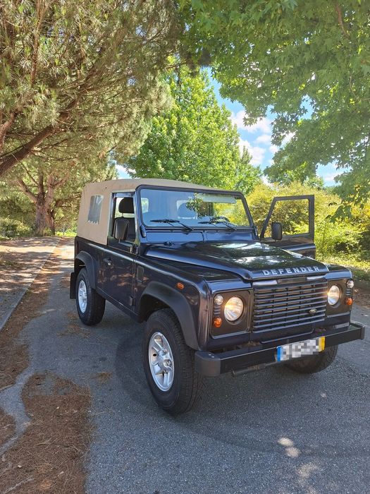 Land Rover Defender 90 2.2 CRD E