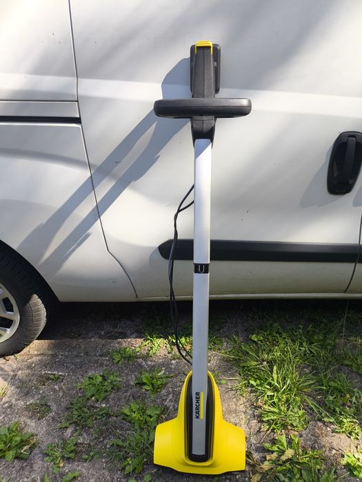 Akumulatorowa szczotka do tarasów KARCHER PCL3-18 + ładowarka