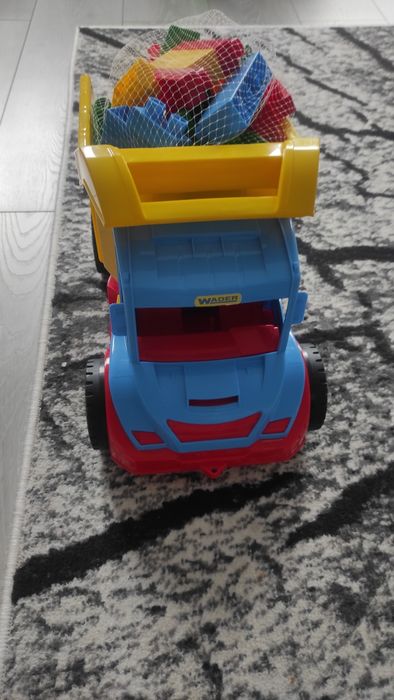 Auto    Wader z klockami nowe