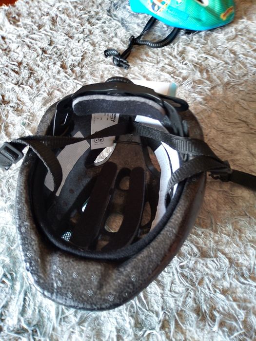 Vendo capacetes de bicicleta novos
