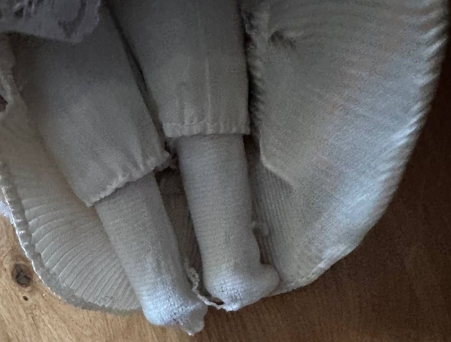 Порцелянова кукла дама з шапочкою