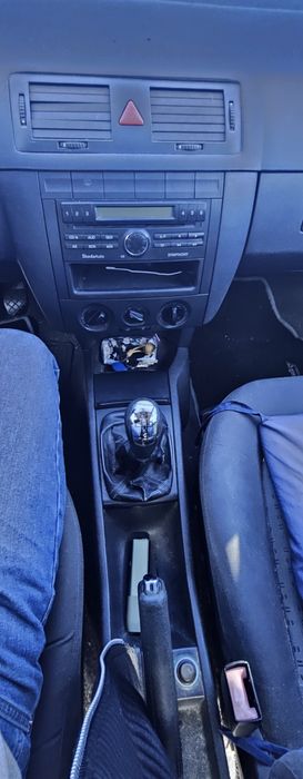Carro Skoda fabia 1.2 — photo 5