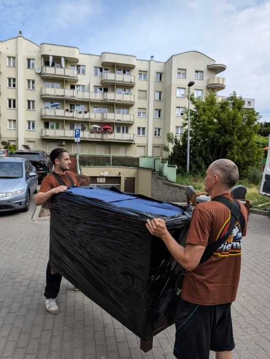 Przeprowadzki Toruń Transport Mebli Bagażówka Magazynowanie Usługi Schodołazem Towarowym