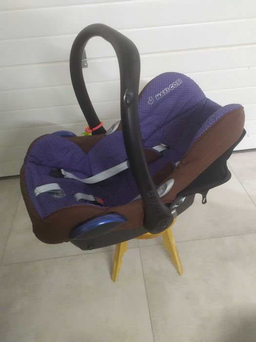 Nosidełko Maxi Cosi + baza + adaptery