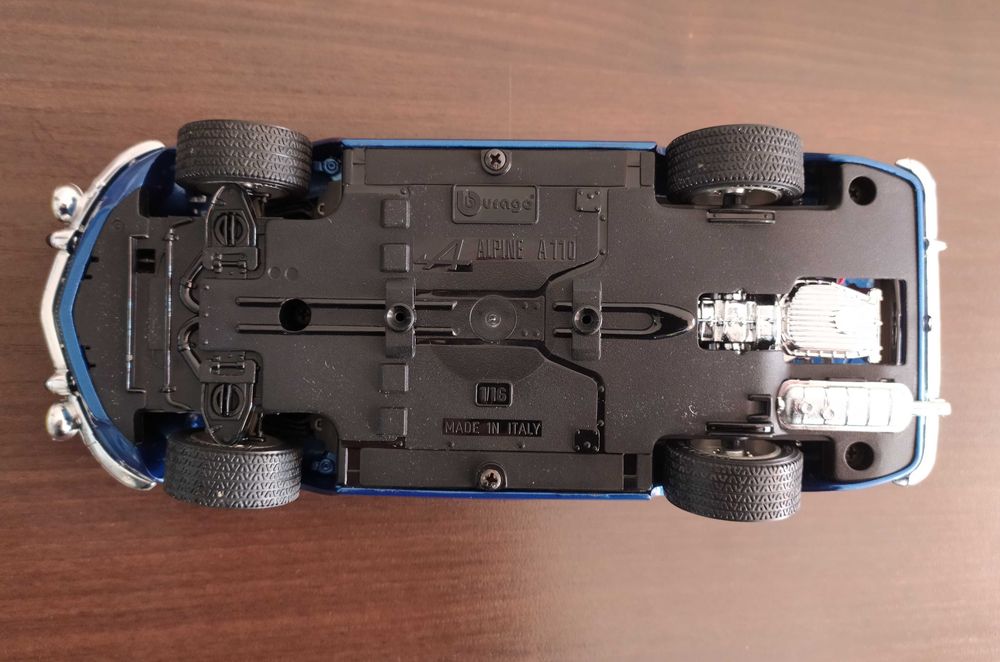 Burago Модель 1:16 Авто Renault Alpine А110 Авторалли Мarrakech 1971
