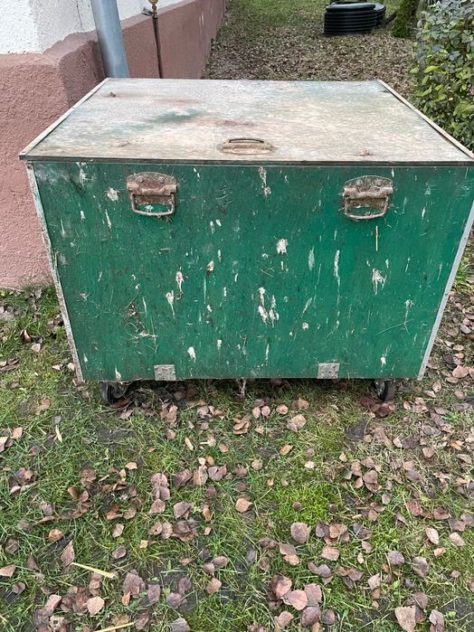 Skrzynia na kółkach - oddam za darmo