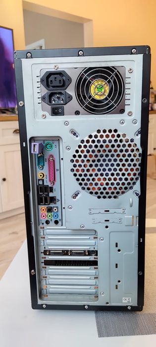 Komputer stacjonarny