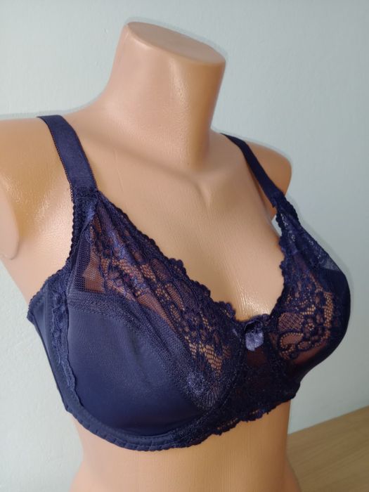 Elegancki biustonosz koronkowy 38/85E