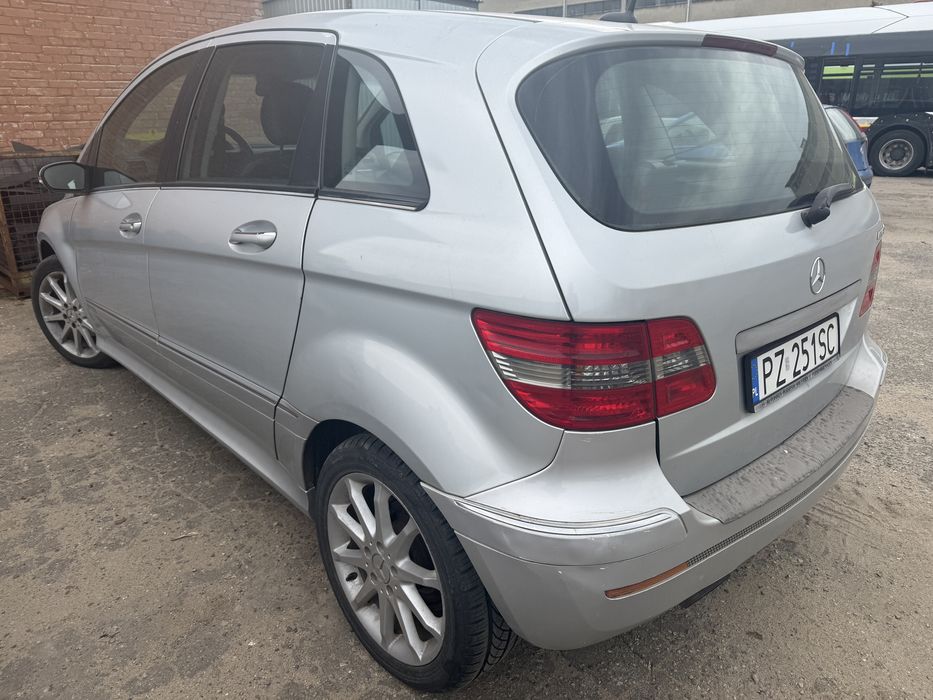 Mercedes B klasa 245