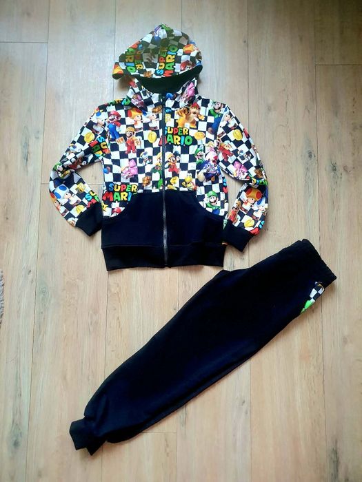 Dres z dresowki petelki wzor Mario
