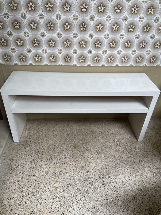 Consola branca ikea