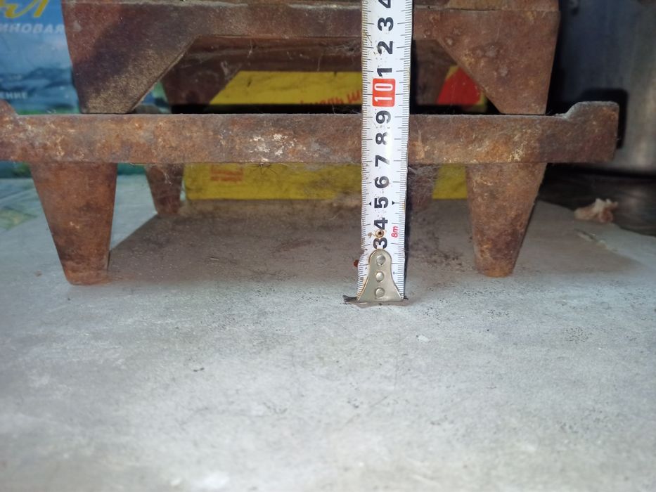 Чугунная подставка под буржуйку