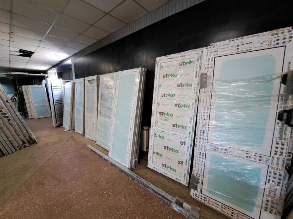 Вигідна пропозиція: двері білого кольору, нові, 4000 грн.