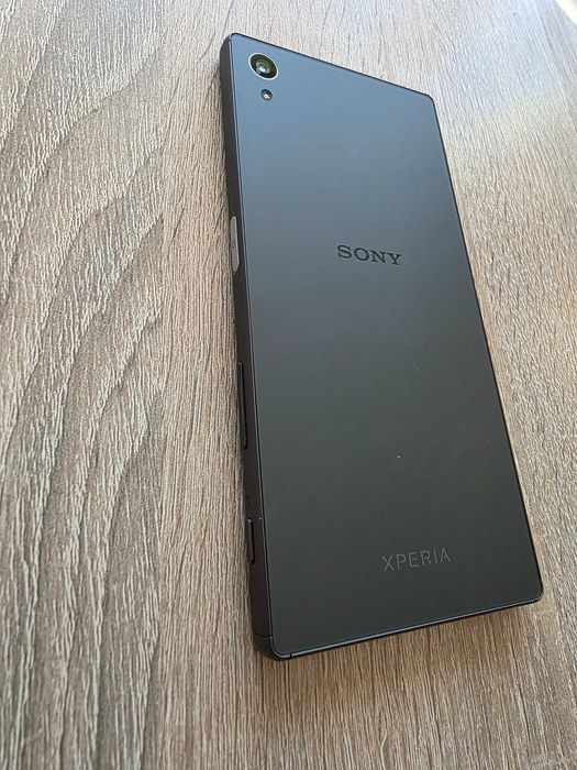 Sony Xperia Z5 E6653 – stan dobry, w pełni sprawny