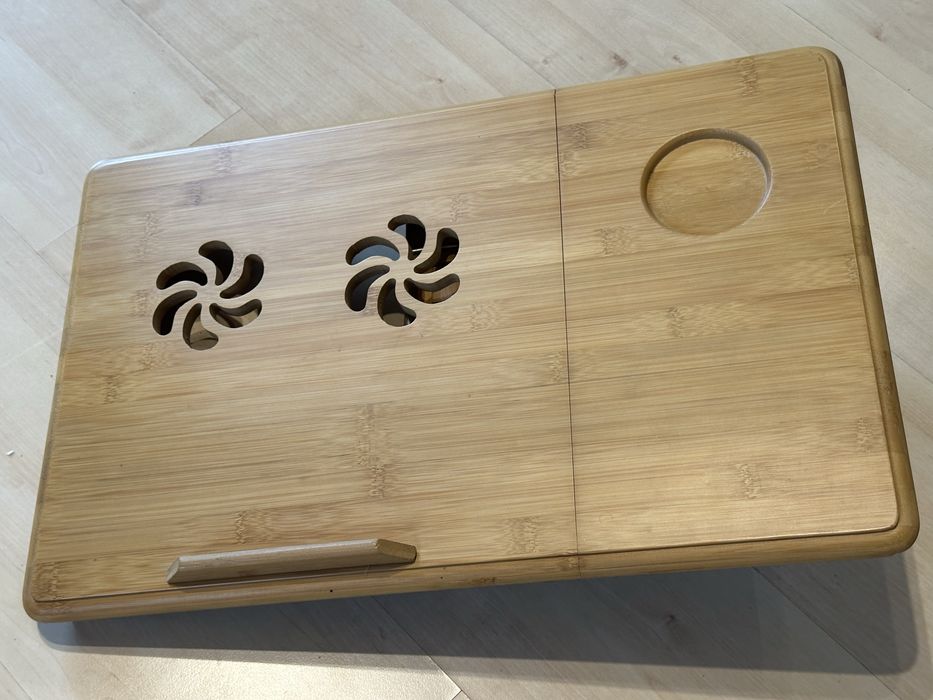 Stolik bambusowy pod laptopa