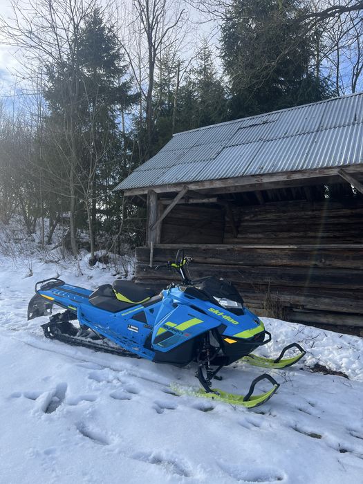 Ski doo summit 850