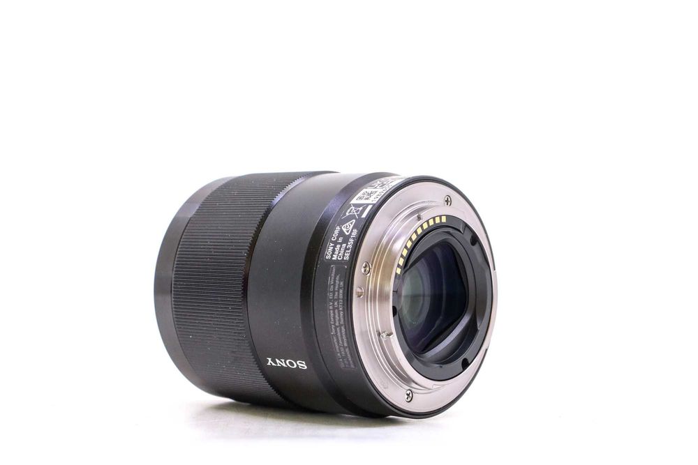 Sony FE 35mm f/1.8