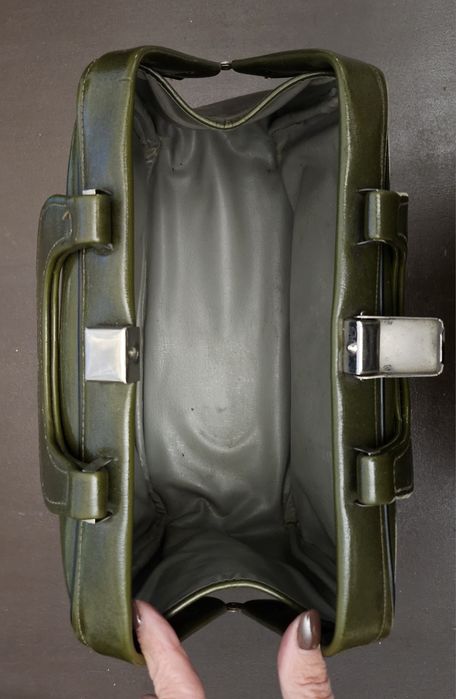 Torebka damska kuferek