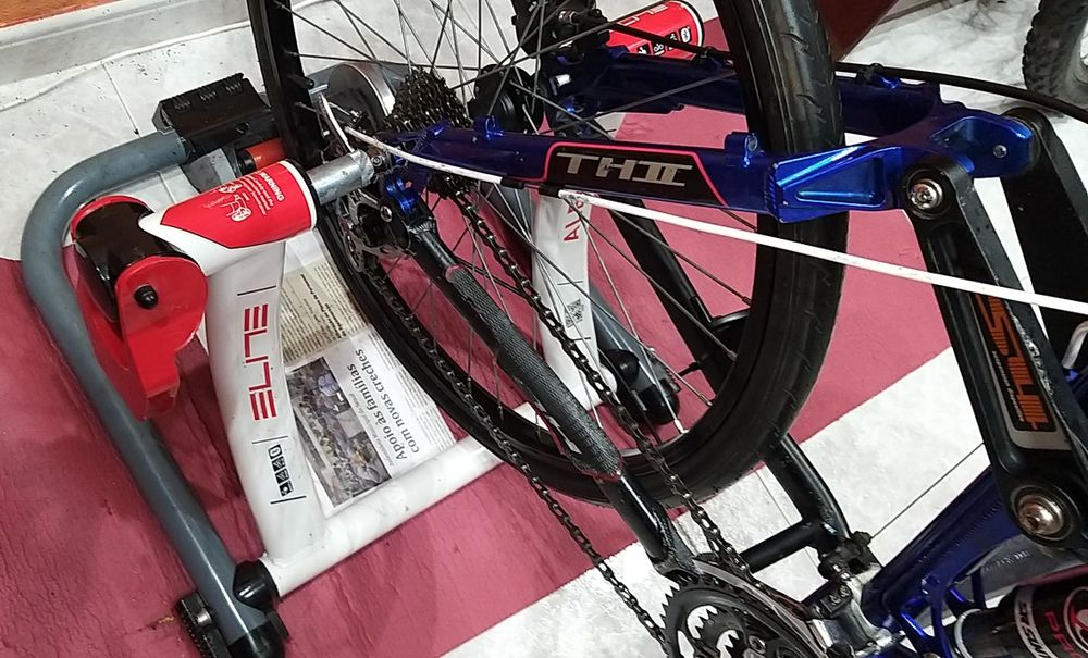 Rolo de Treino de Bicicleta Elite Aleno.