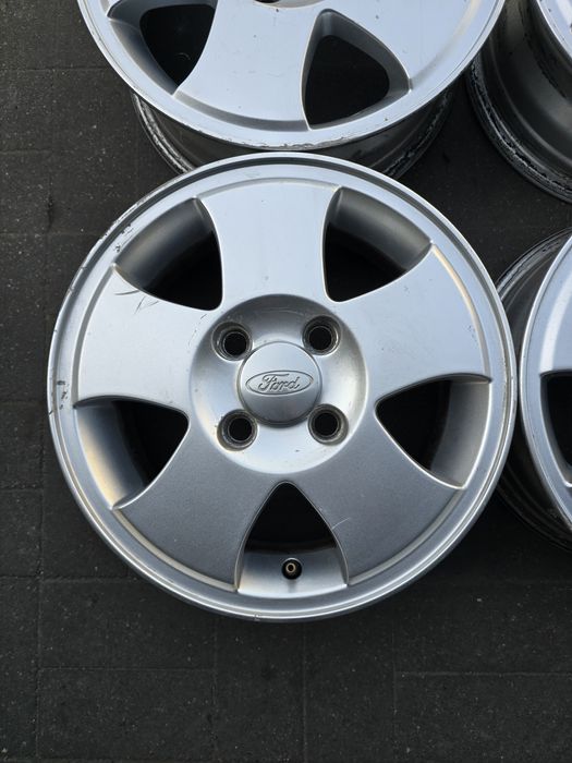Felgi aluminiowe 14' Ford 4x108 Jarbet # 4.4