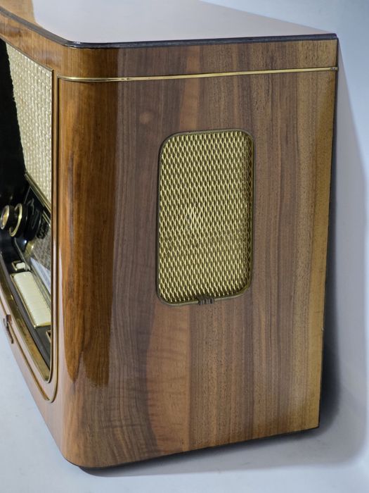 Rádio antigo reparado Telefunken